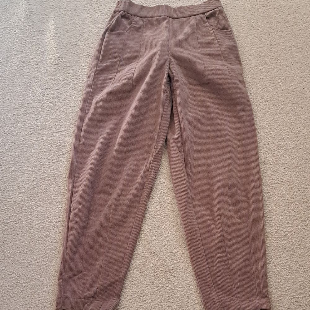 XSMALL NEW STYLE HALARA TAPERED SLENDERIZING CORDUROY PANTS